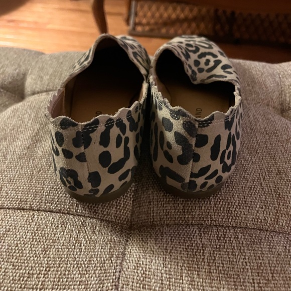 Lucky Brand Women's Leopard Print Loafers - Picture 4 of 6